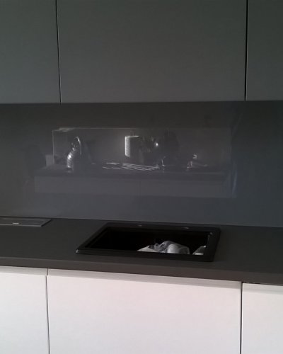 Szkło lakierowane do kuchni - minimalistycznie